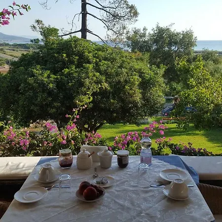 Mercedes The Choice Guest house Siniscola
