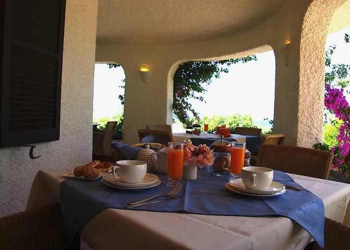 Πανσιόν Mercedes The Choice Siniscola